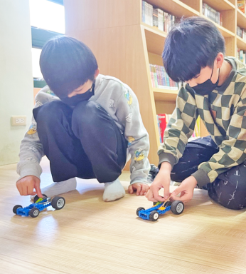 〔 福民國小一日樂高動力體驗營 〕